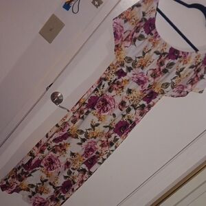 Elegant Floral Maxi Dress